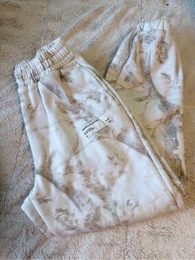 Comfrt Camo White Oak joggers